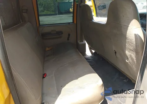 2002 Ford F-350 Lariat/Xl/Xlt z USA, uszkodzony, nr VIN 1FTSW31F82EA52722